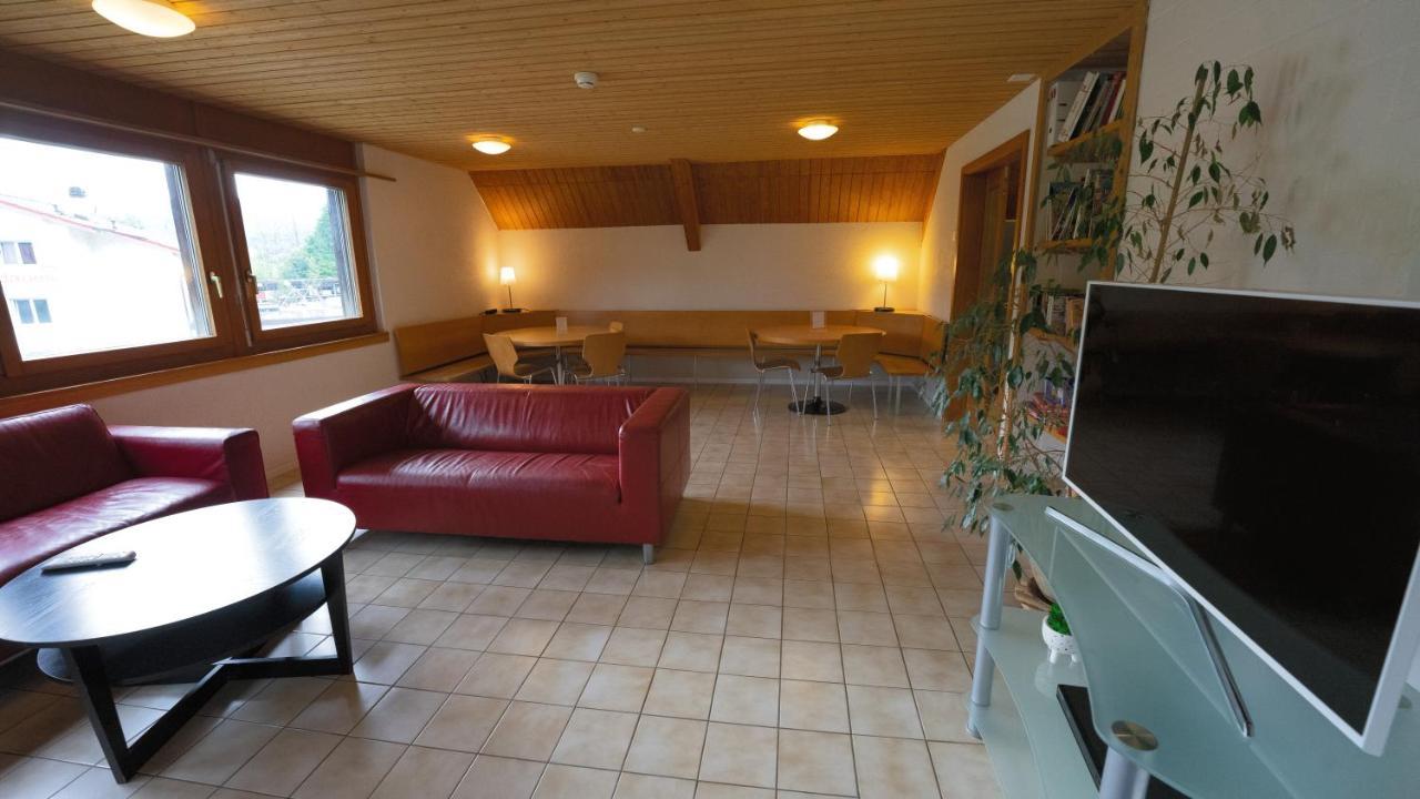 Delemont Youth Hostel Eksteriør bilde