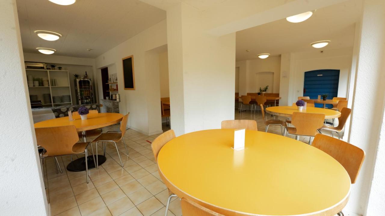 Delemont Youth Hostel Eksteriør bilde