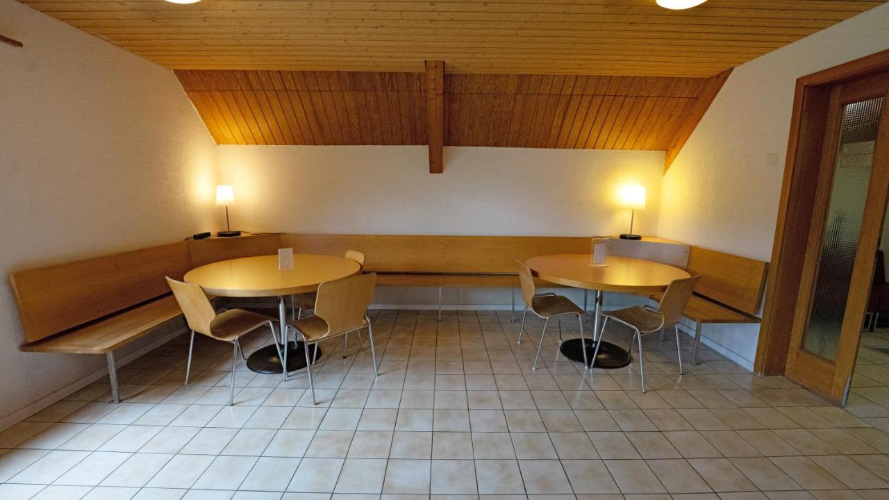 Delemont Youth Hostel Eksteriør bilde