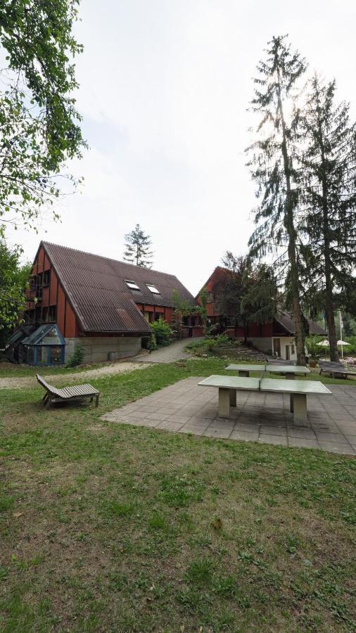 Delemont Youth Hostel Eksteriør bilde