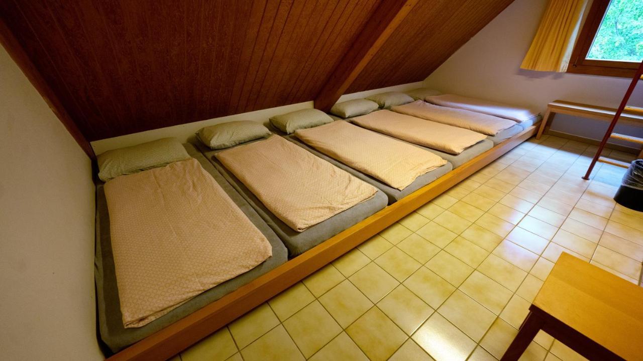 Delemont Youth Hostel Eksteriør bilde