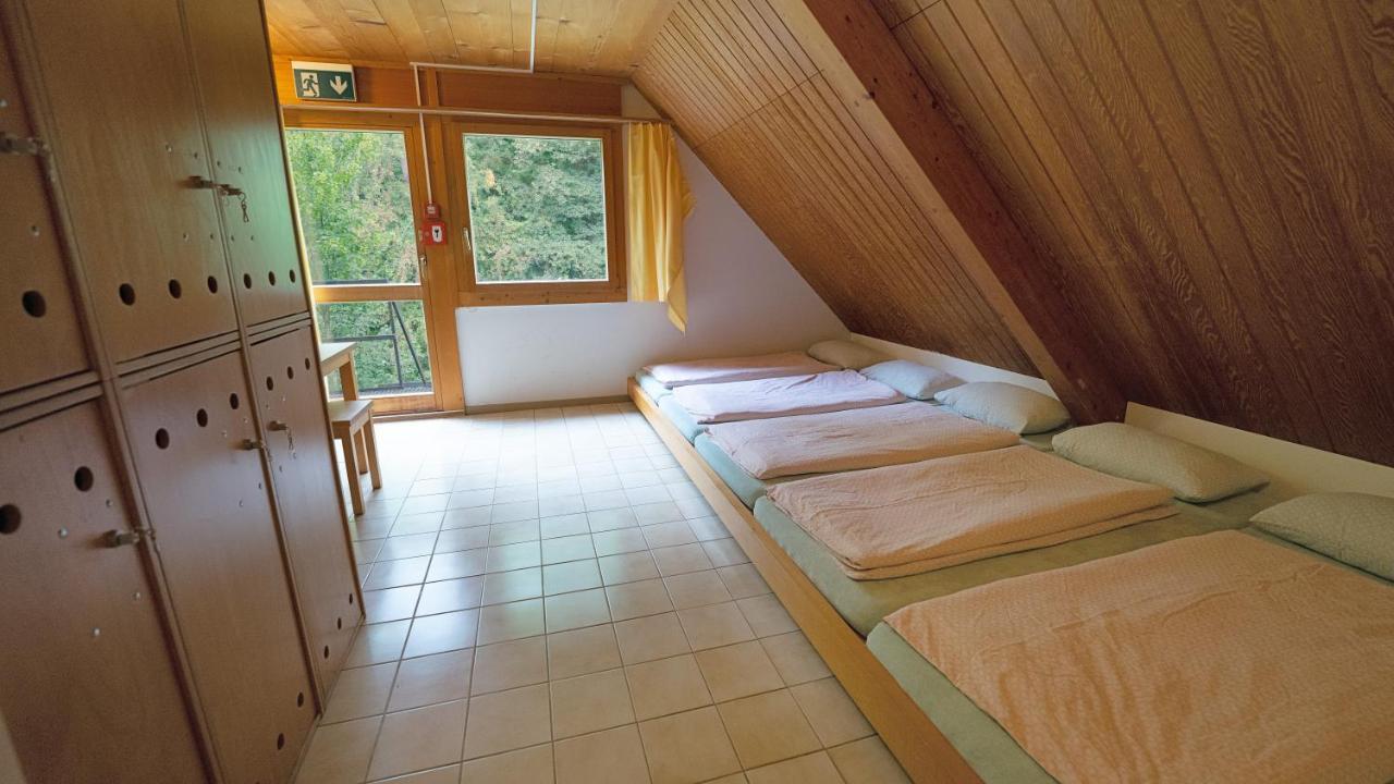 Delemont Youth Hostel Eksteriør bilde