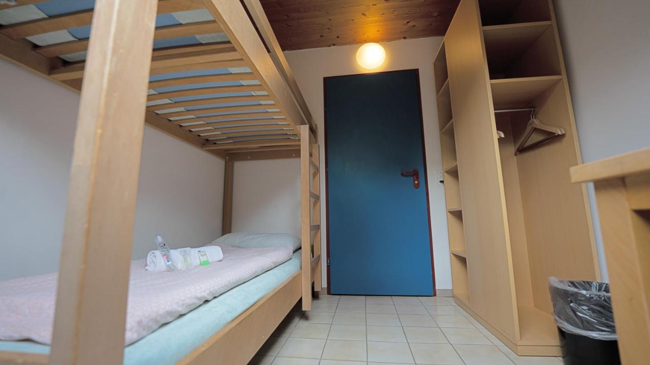 Delemont Youth Hostel Eksteriør bilde
