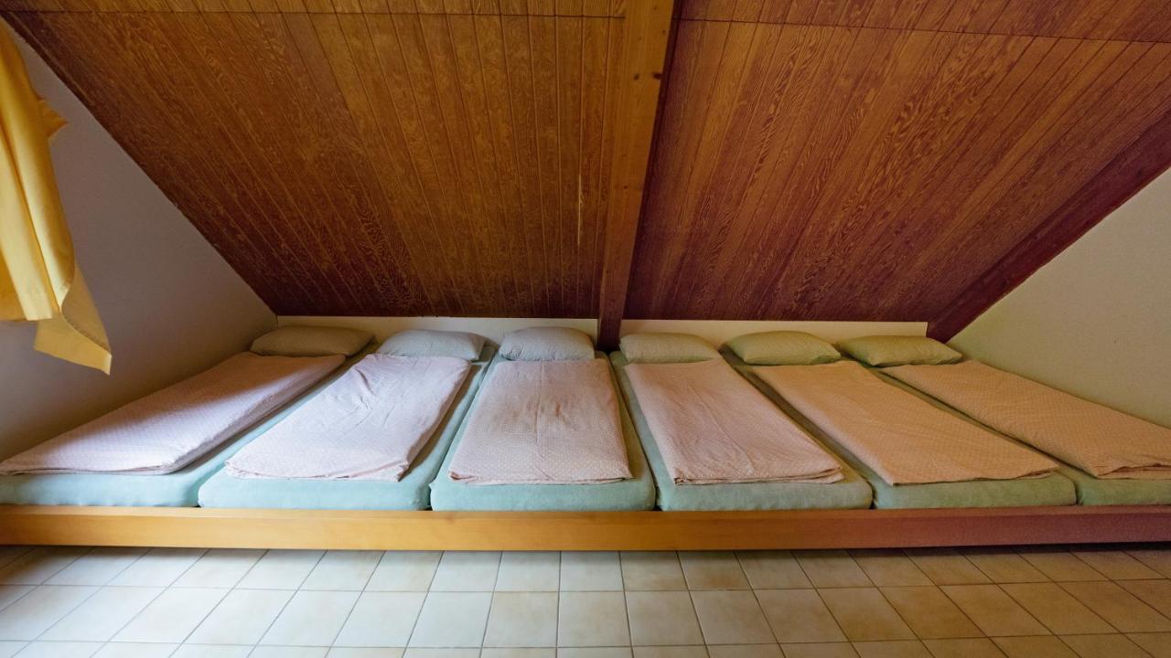 Delemont Youth Hostel Eksteriør bilde